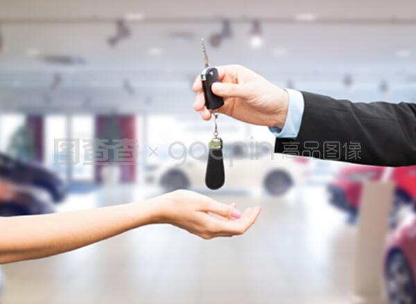 汽車銷售 以鑰匙開啟信任，以服務關閉交易
